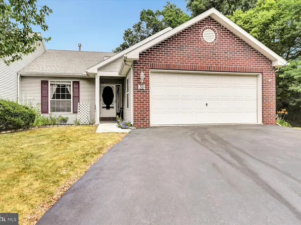 36 Tunbridge Ln, Carlisle, PA 17015