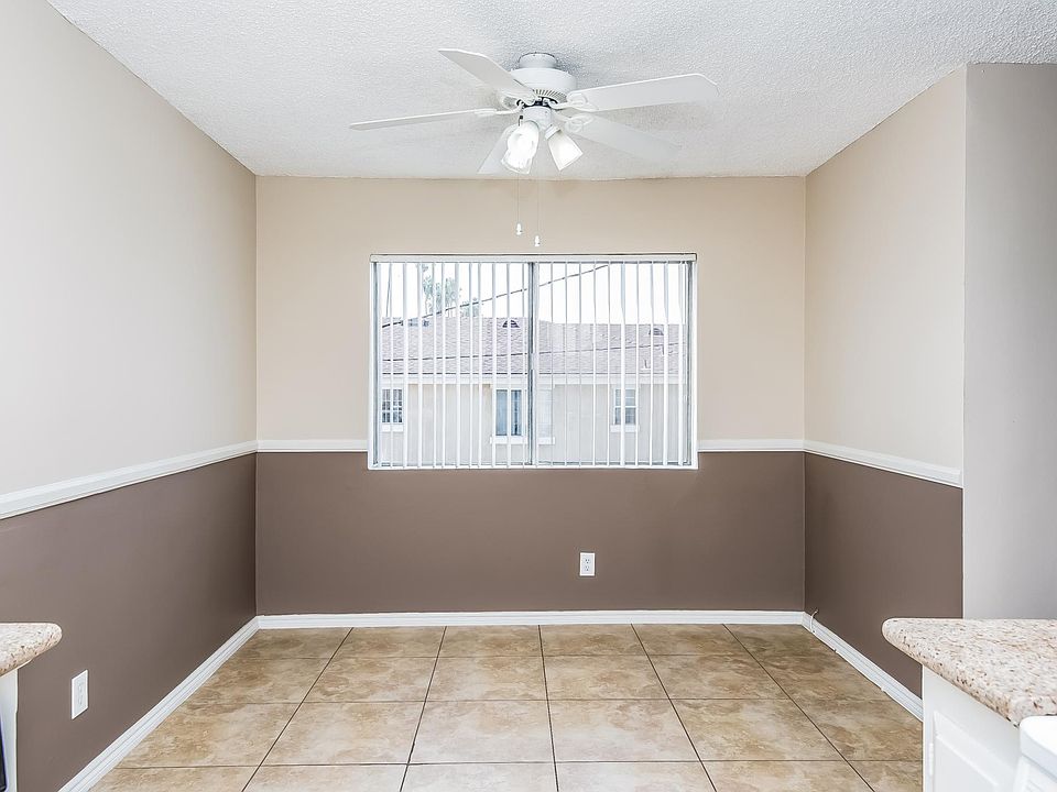 1st image of 220 E Live Oak St APT 30