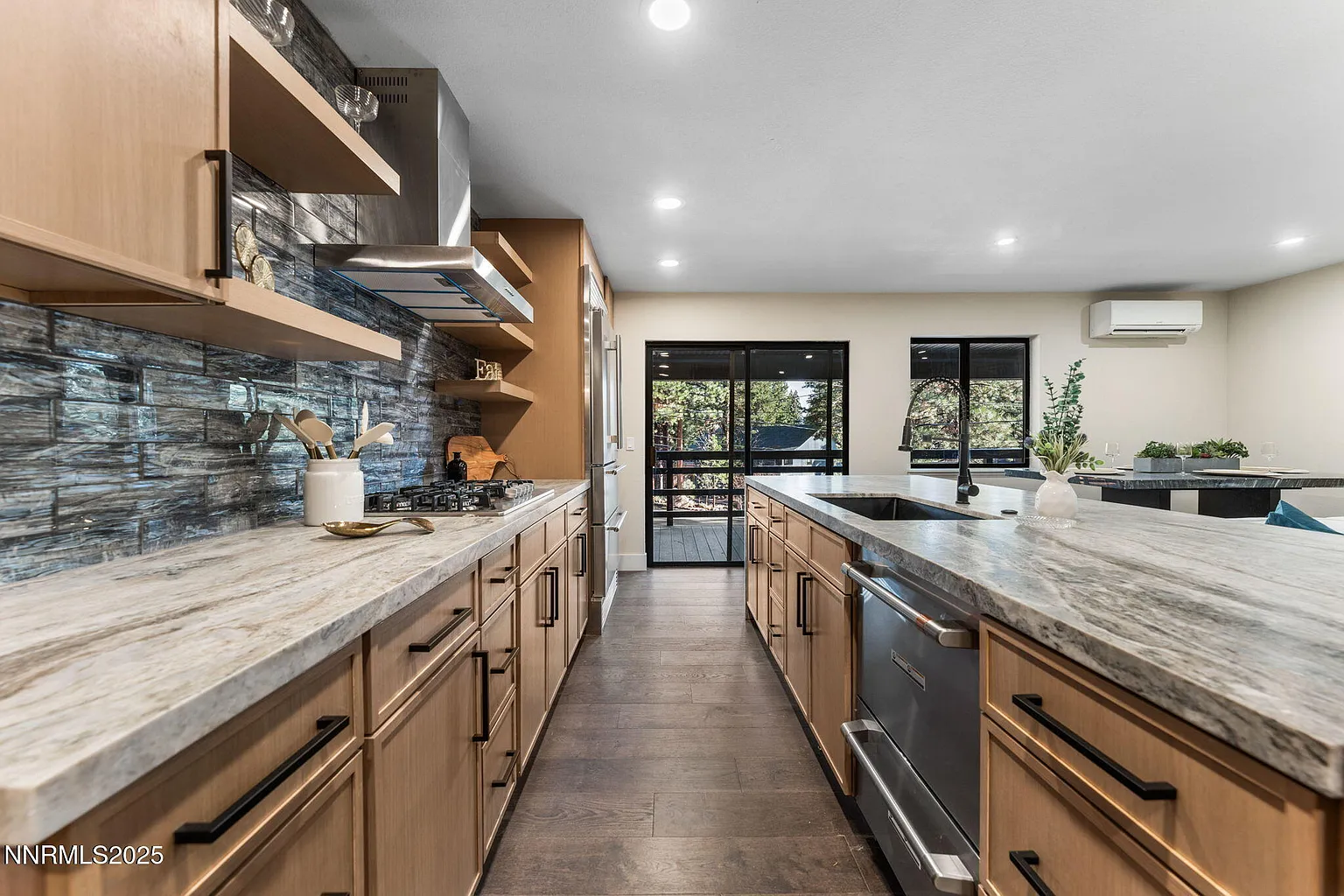 221 Lark Ct #2 photo 1