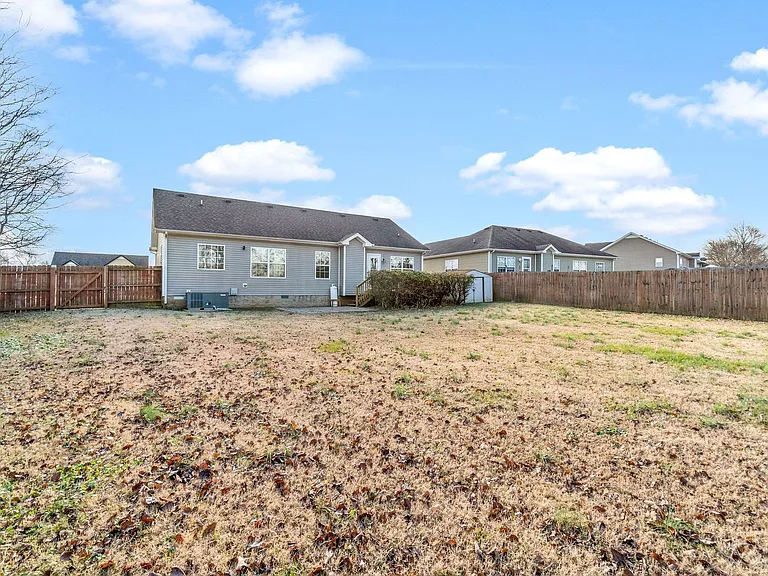 1390 Whitt Ln — Photo 24