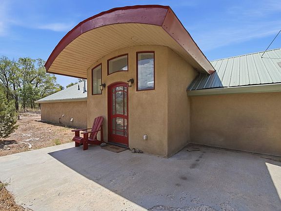 2nd image of 1036 La Cienega Road