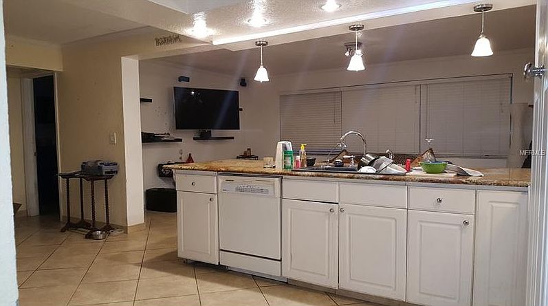 2nd image of 2225 Riviera Dr