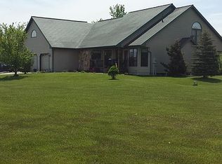 6529 N Smith Rd, Alma, MI 48801
