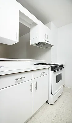 Rented by Keller Williams NYC | media 11
