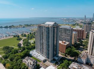 Landmark On The Lake, Milwaukee, WI 53202