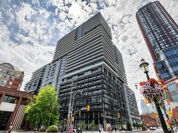70 Princess St #2005, Toronto, ON M5A 0X6