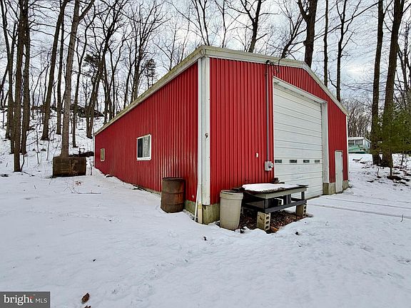 2nd image of 632 Raystown Rd