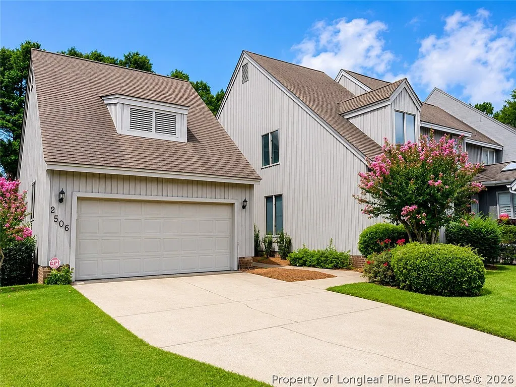 3 bed, 2.5 bath, 2019 sqft, $1,900 — Photo 2