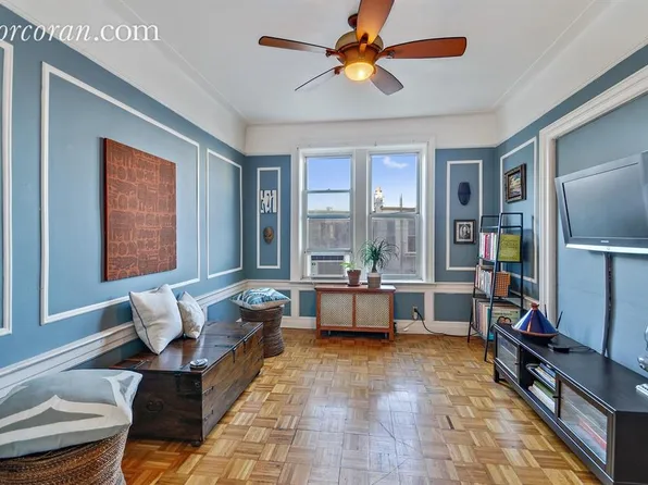 637 41st St APT 1A, Brooklyn, NY 11232