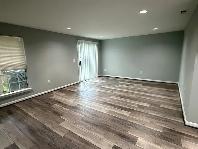 10875 Sherwood Hill Rd — Photo 27
