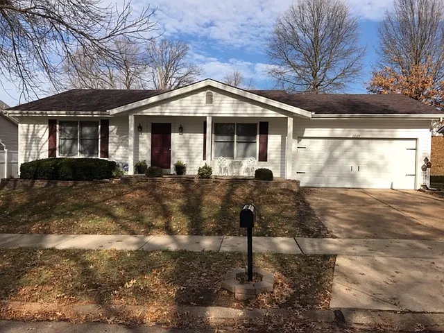 2609 Bluff Ridge Dr photo 1