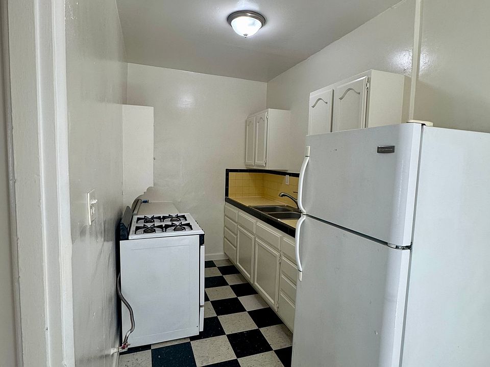 1st image of 2300 Bellevue Ave #2