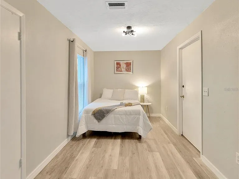 1414 Gulf Rd — Photo 24