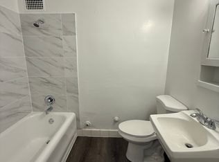 224 Jefferson Ave APT 7, Elgin, IL 60120