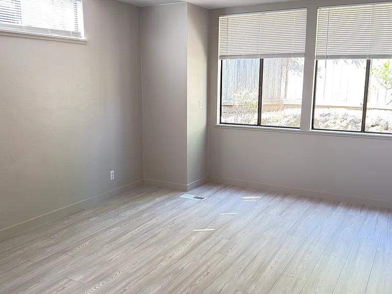 895 Marin Dr — Photo 20