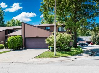 1201 Nancy Dr, O'Fallon, IL 62269