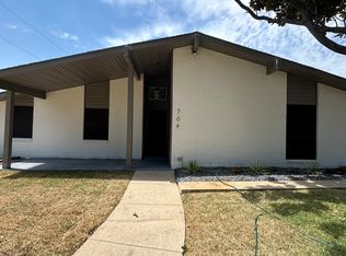 704 Azalia Dr, Lewisville, TX 75067