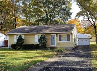 7445 Southwood Dr, Mentor, OH 44060