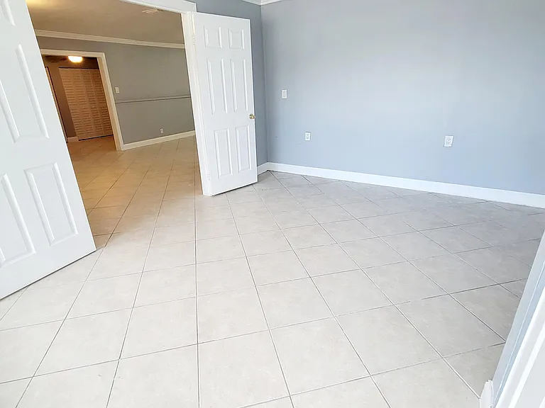 2021 NW 64th Ave #A — Photo 11