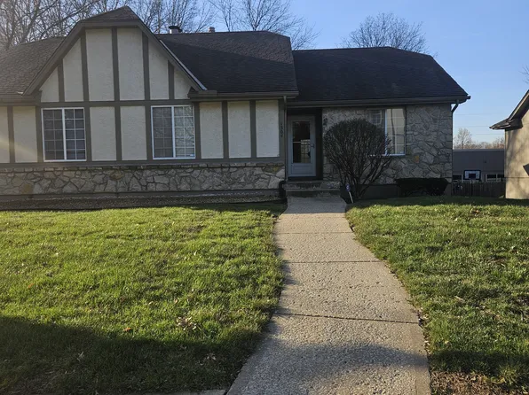 1304 NW Village Dr, Blue Springs, MO 64015