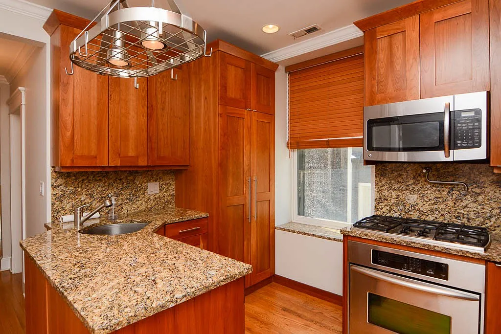 2 bed, 1000 sqft, $3,695 — Photo 4