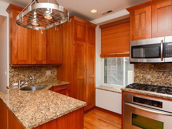4th image of 3614 N Bosworth Ave #F2