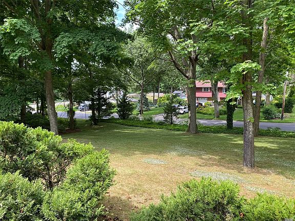 3rd image of 195 Gloria Blvd