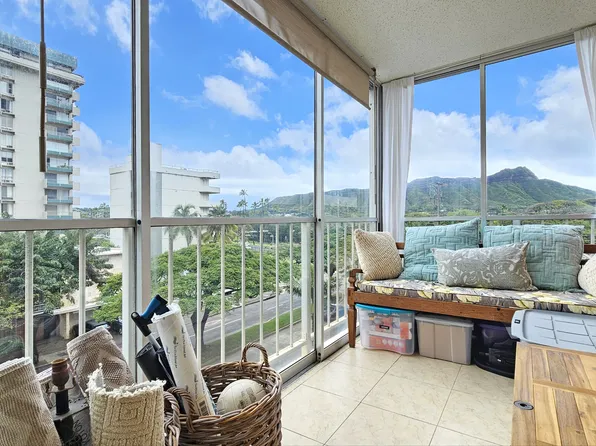 2575 K?hi? Ave, Honolulu, HI