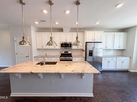 2nd image of 1026 Commack Dr