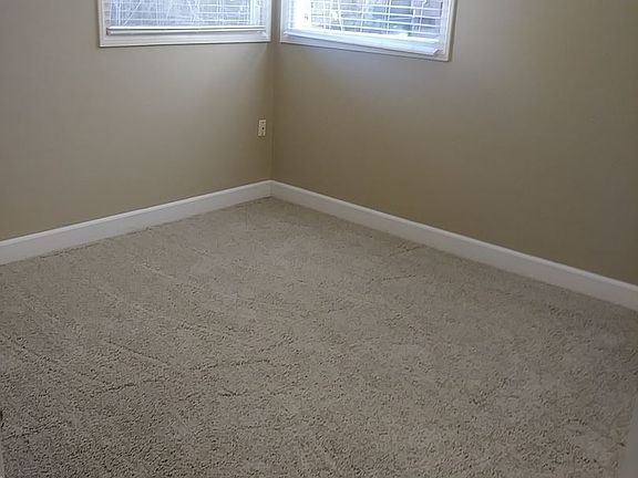 2nd image of 4350 Mississippi St APT 3