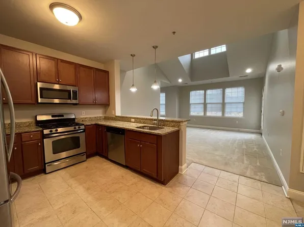 5416 Sanctuary Blvd, Riverdale, NJ 07457