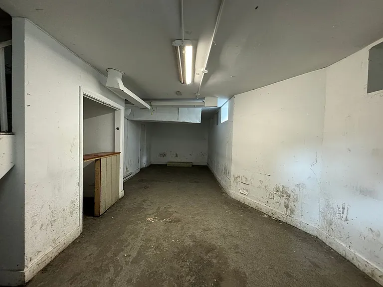 The Best Home in Brighton — Photo 17