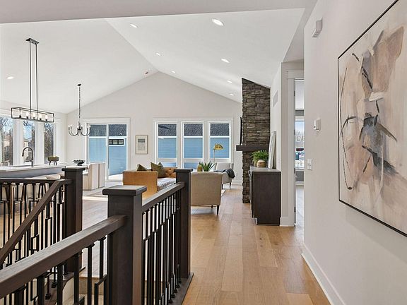 3rd image of 2012 Mulberry Ln