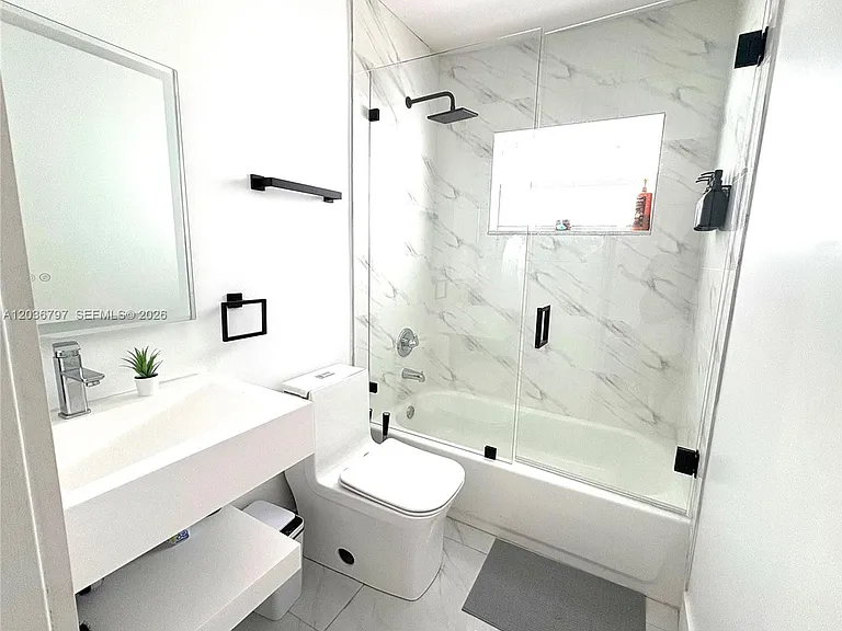 6515 SW 20th Ct — Photo 13