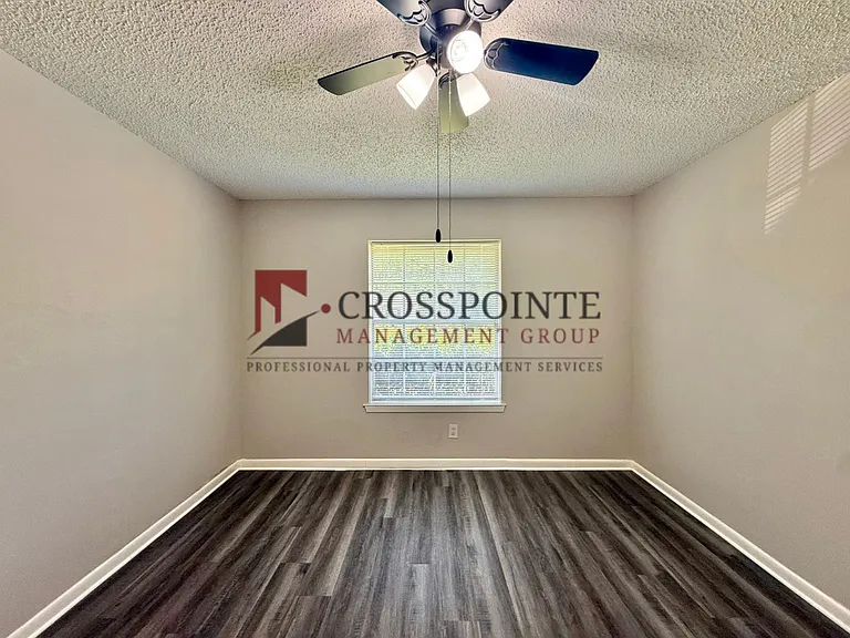 12402 Gentry Triplex — Photo 11