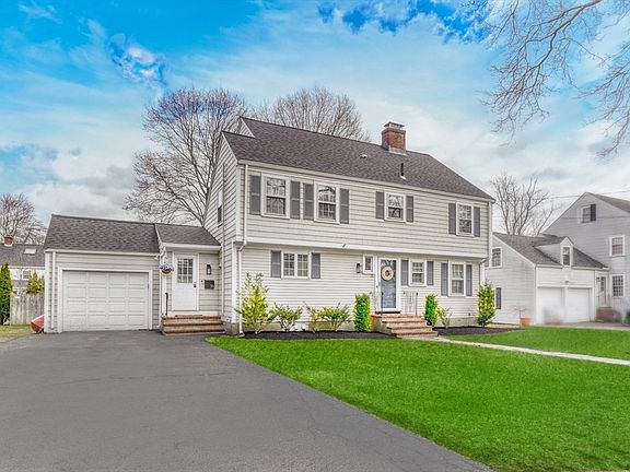 2nd image of 35 Woodcrest Dr
