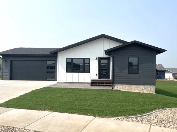 1656 Jeffries Ct, Spearfish, SD 57783