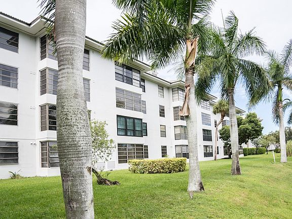 4th image of 3640 Whitehall Drive #305