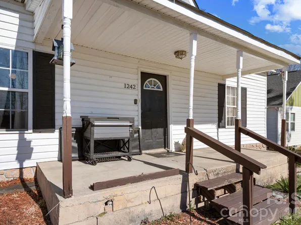 1242 W Airline Ave, Gastonia, NC 28052