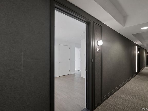4th image of 450 w. 42nd Street #57G