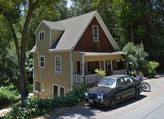 2nd image of 469 Searls Ave