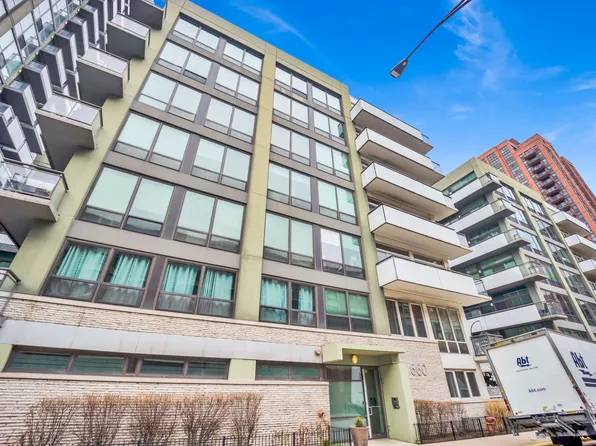 660 W Wayman St #304B, Chicago, IL 60661