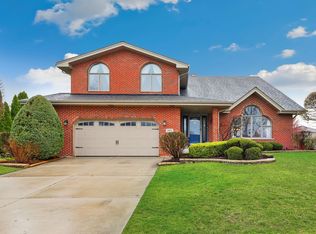 1805 Harcourt Dr, Woodridge, IL 60517