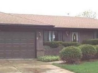 4631 Terrang Trl, Machesney Park, IL 61115