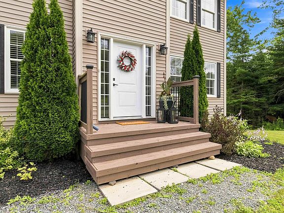 3rd image of 126 Galloway Dr