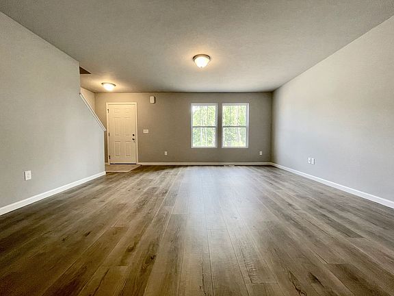 5th image of 7547 Bramling Dr SE