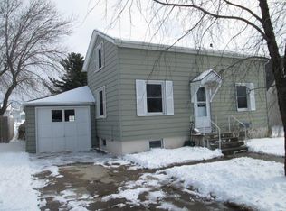 206 Clinton St, Cuba City, WI 53807