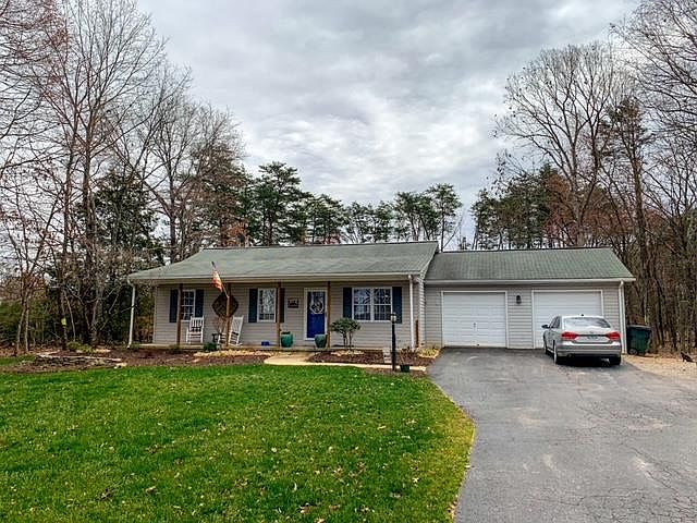 1st image of 1285 White Oak Cir