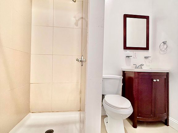 5th image of 1613 Frankford Ave APT 2F