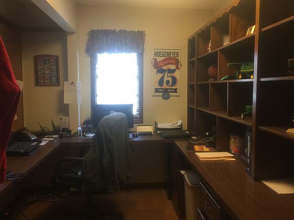 5th image of 20 Rosewood Cir